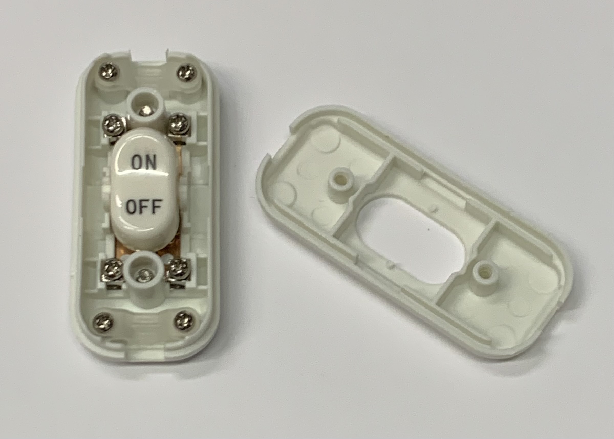 Mains in line cable mounted switch 250VAC 6A Slim